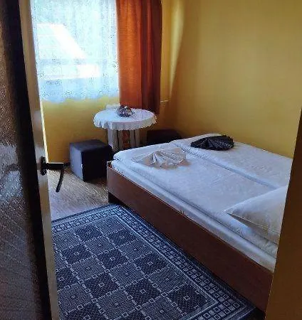 Bed & Breakfast Osrodek Wypoczynkowy Pod Stokiem 3*