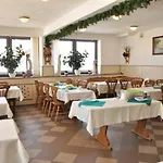 Bed & Breakfast Osrodek Wypoczynkowy Pod Stokiem