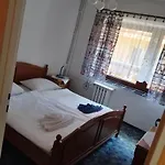 Bed & Breakfast Osrodek Wypoczynkowy Pod Stokiem 3*